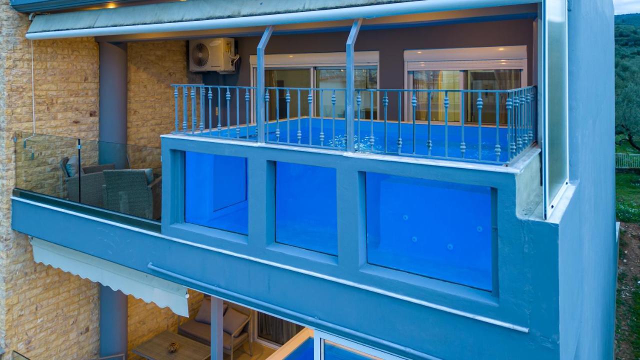 Grand Suites With Private Pools Kalamáta Eksteriør bilde