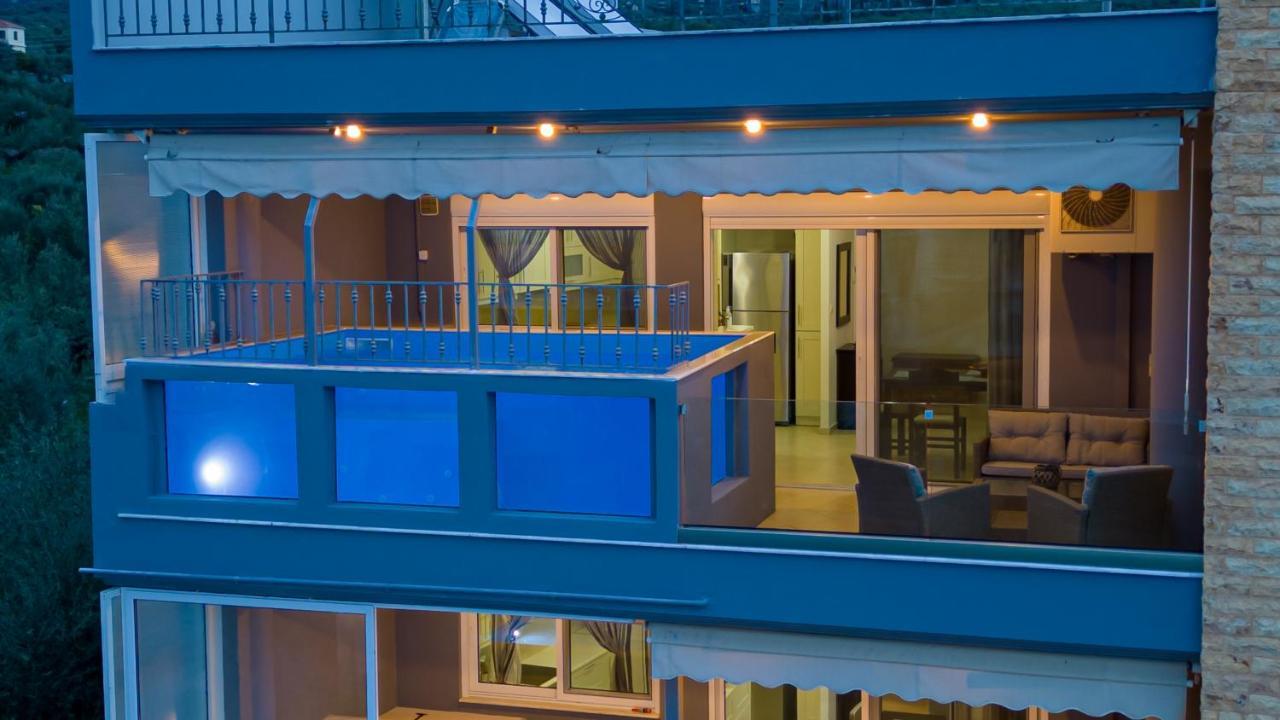 Grand Suites With Private Pools Kalamáta Eksteriør bilde